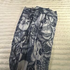 Ralph Lauren Black and White Leggings with Intricate Print